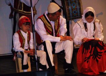 Mbrëmje festive me rastin e 101-vjetorit të Kryengritjes së Malësisë së Madhe në Tuz (foto + video)