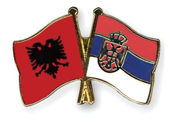 Sllavët kanë politikë e dije, shqiptarët kanë rrahje gjoksesh