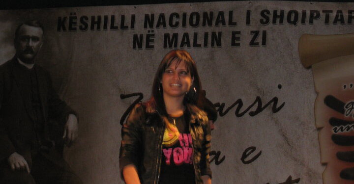 Intervistë me këngëtarën Amanda Ujkaj