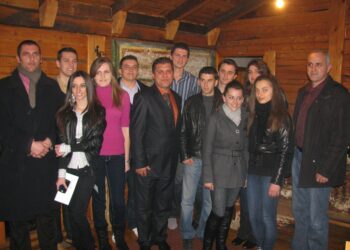 Ndahen bursat e FHM-së nga New York-u studentëve nga Malësia (Foto + Video)