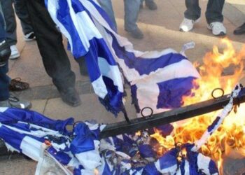 Në Tiranë studentët protestojnë para ambasadës greke