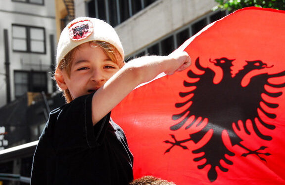 Shkolla shqipe hapet në Athinë