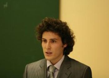 Abazoviq: Politikanët shqiptarë nuk duhet të jenë servil ndaj qeverisë