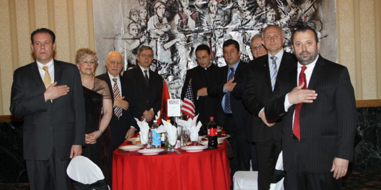 Shoqata Dedë Gjo’ Luli dhe Fondi Humanitarë Malësia, në New York, organizuan Mbrëmje festive me rastin e 101 Vjetorit të Kryengritjes së Malësisë së Madhe dhe 100 Vjetorit të Pavarësisë së Shqipërisë