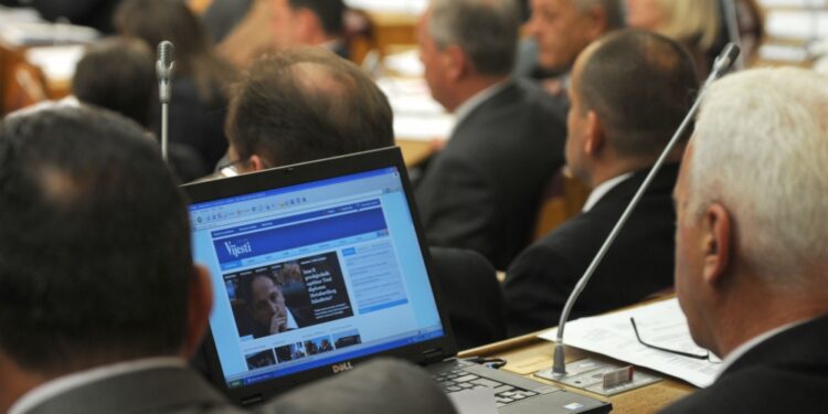 Këshilltarët e Iniciativës Qytetare kërkojnë fillimin e procedurës kundër kryetarit të KU Tuz Nikollë Gegaj