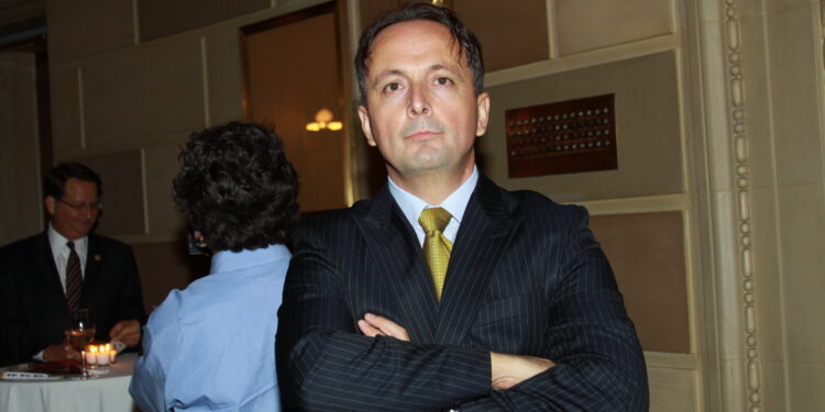 Nikollë Gegaj kryetarë i komunës urbane të Tuzit, fletë eskluzivishtë, nga Nju Jorku