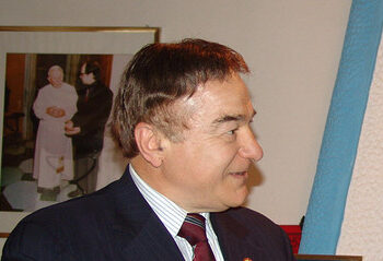 Shqiptarët e Michigan-it, mbi 30 mijë dollarë për fushatën e DioGuard-it