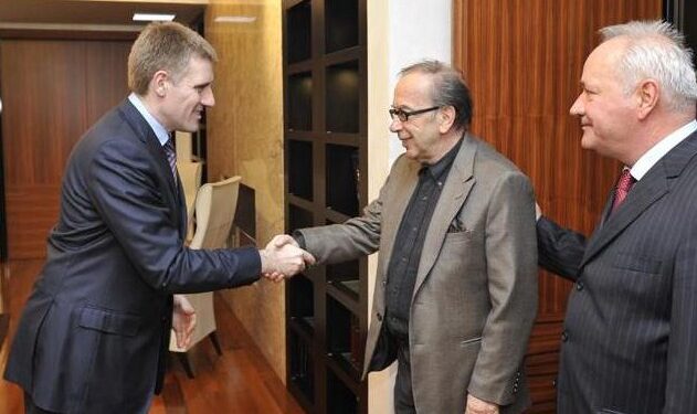 Ismail Kadare pritet nga kryeministri i Malit të Zi