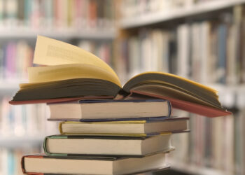 Revista “Dija”- sofër e gjithë shqiptarëve