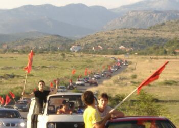 Shqiptarët në Mal të Zi të përçarë rreth ligjit mbi pakicat