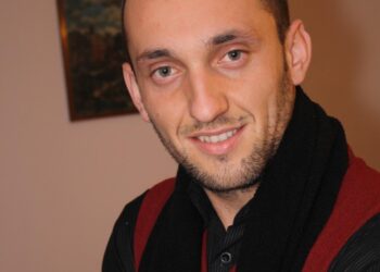 Manipulimi vazhdon!!!