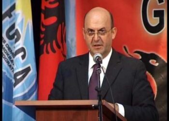 Cungu nuk do ta hjek flamurin shqiptar nga kabineti i tij