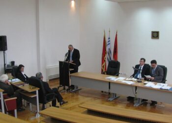 Më 31.03.2010 Komuna Urbane e Tuzit  miratoi vendimin për planin financiar për vitin 2010