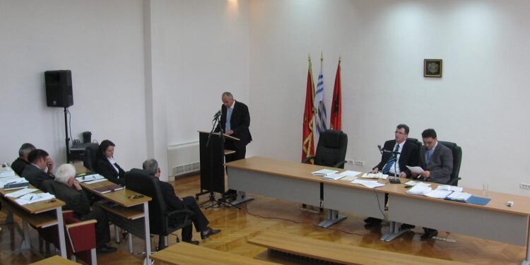 Përsëri Seanca e Kuvendit të Komunës Urbane të Tuzit përfundon pa aprovim të planit financiar