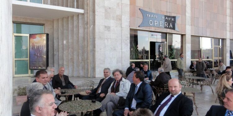 Delegacioni i perfaqesuesve shqiptare nga Mali i Zi, në ceremoninë e varrimit të Leka Zogut