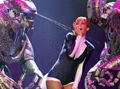Rihanna, ne skene me robote