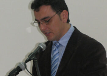 Komuna si model multikonfesional