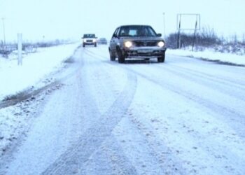 Bora vështirëson qarkullimi në aksin Pejë-Rozhajë