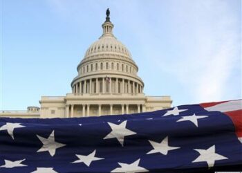 Republikanët fituan në Dhomë, demokratët në Senat