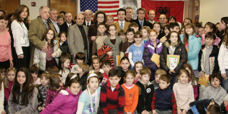 U zhvillua ceremonia e hapjes së Shkollës Shqipe në Bronx