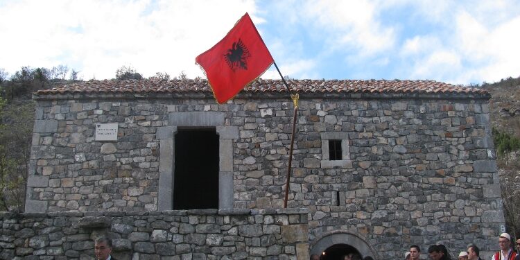 Manifestim për 6 Prillin në Bardhaj të Hotit