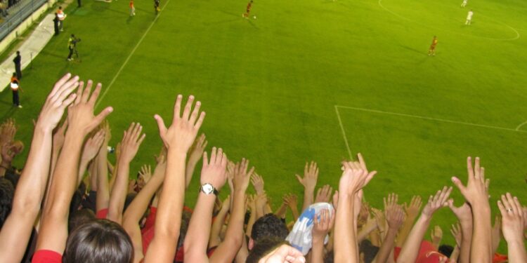 Përshkrimi i udhëtimit, tifozimi në Podgoricë dhe festimi në Tuz nga Tifozat Kuq e Zi