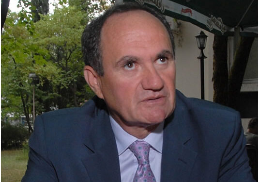 Vasel Camaj ish perfaqesues i forcave reformiste dhe i forumit demokratik te shqiptareve sulmon ne gazeten ditore Vijesti pushtetin malazias