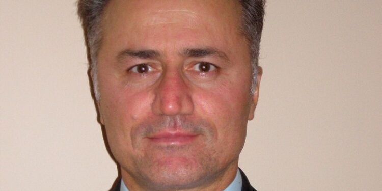 Shqiptarët e diasporës, duhet të vetëregjistrohen – Xheladin  Zeneli