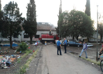 Zjarr në ish godinën e Titeksit në Tuz