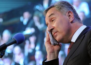 Dilema e Malit të Zi: NATO apo Rusi, Lindje apo Perëndim?