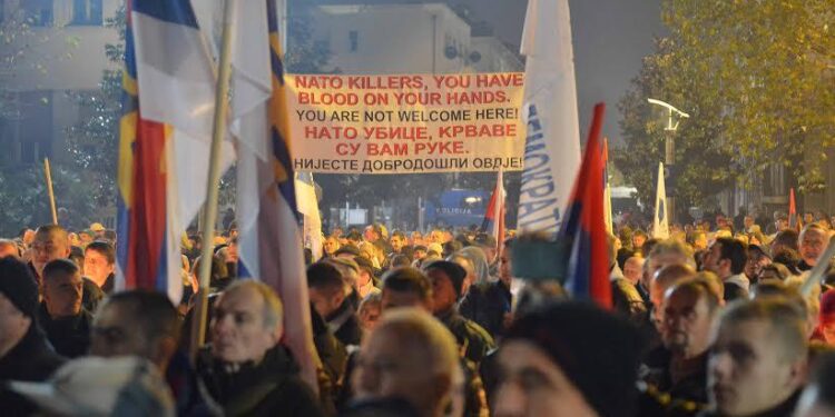 Podgoricë – Protestë anti-NATO, pro-Rusisë, kundër Kosovës