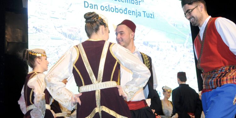 Shënohet dita e Komunës së Tuzit