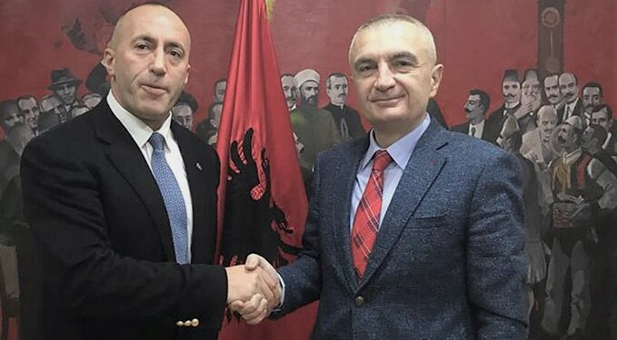 Haradinaj merr pasaportën e Shqipërisë, takoi Metën dhe Ramën