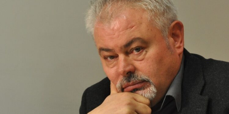 “Kalimera Poetike” merr emrin e Basri Çapriqit