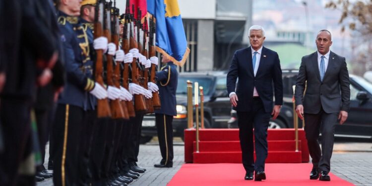 Kryeministri malazez Markovic në Kosovë – Demarkacioni me Kosovën punë e kryer. Malazezët në Kosovë të njihen me Kushtetutë