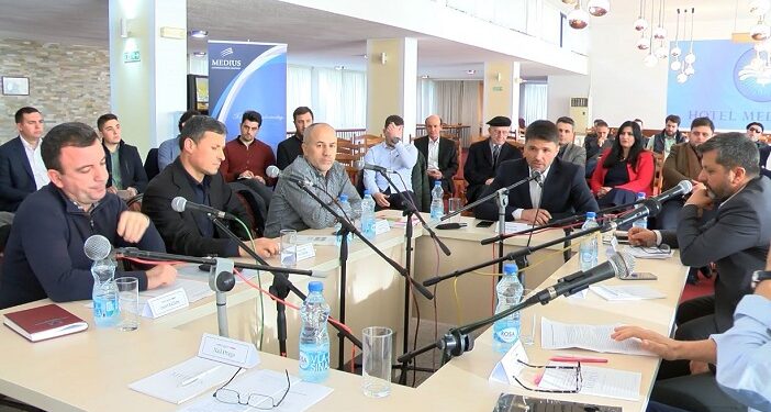 Debati publik: Faktori politik po kontribuon në asimilimin e shqiptarëve