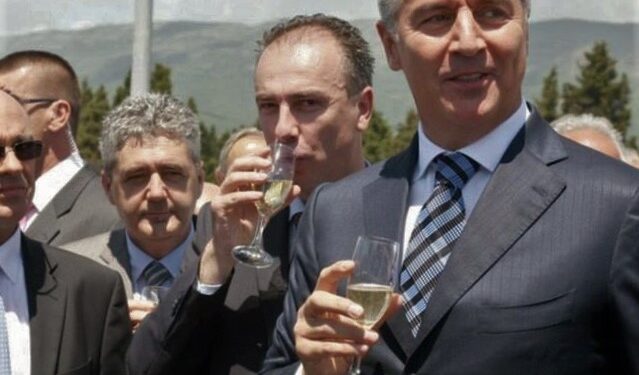 Pse partitë politike shqiptare po e përkrahin Gjukanoviqin?