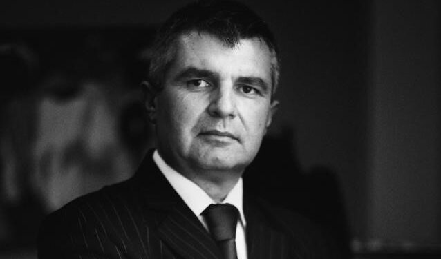 Gurakuqi: Djukanovic, me bekimin e heshtur të Tiranës zyrtare, preu në “besë” shqiptarët etnike të Ulqinit, Krajës, Anës së Malit, Hotit, Grudës Trieshit dhe Kojës