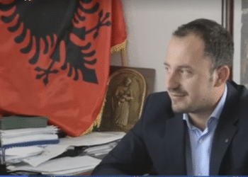 Faik Nika: Shqetësimi kryesorë është emigrimi i të rinjve shqiptarë