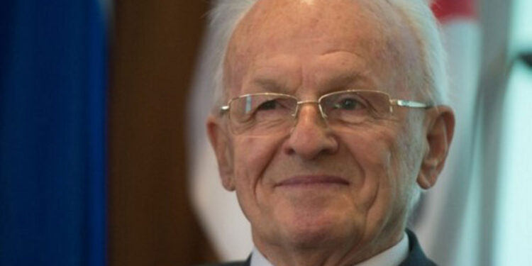 Ndërron jetë veprimtari i shquar Adem Demaçi