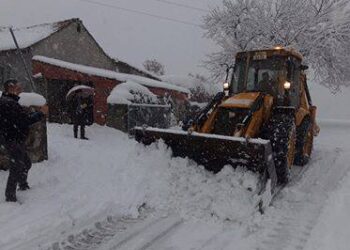 Nga Komuna thonë se po bëjnë punë të mirë në pastrimin e rrugëve nga bora