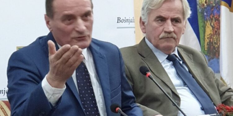 Libri “Shtigjet e përgjakura”, i autorit Ali Daci, promovohet në Pazarin e Ri