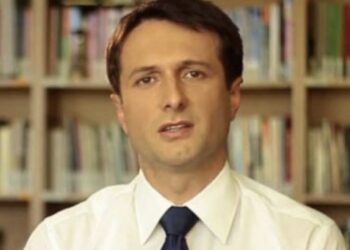 Ish Ministri i Diasporës së Kosovës,Valon Murati, fton bashkatdhetarët për të shkuar në votime në Tuz