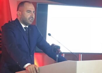 Ambsadori Kurtezi: Gëzuar 7 marsin, ditën e mësuesit