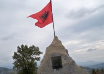 Homazh në Bratilë-tradita vazhdon