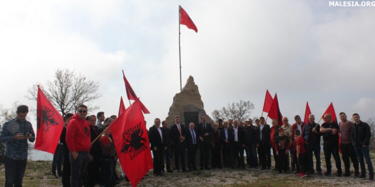 Bëhen homazhe në Bratilë