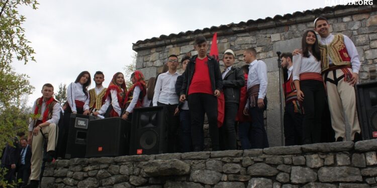 Mbahet aktivitet kulturo-historik te Shtëpia Muze e Dedë Gjo Lulit, në Bardhaj-Hot