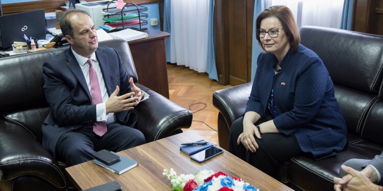 Genci Nimanbegu takon ambasadoren e SHBA-ve në MZ, SHS Judy Rising Reinke