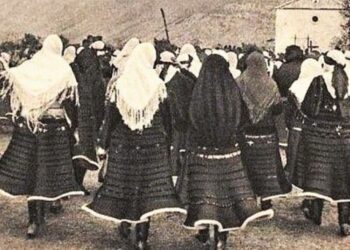 Histori shqiptare nga Alma Çupi – Tuz, 93-vjeçarja e vetmja që punon xhubletë! (video)