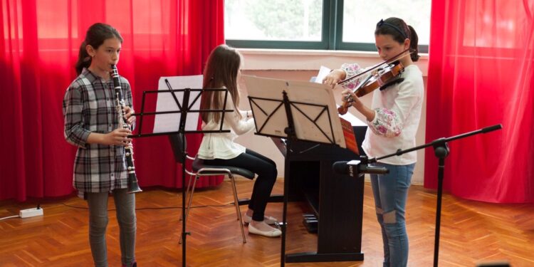 Regjistrimi i nxënësve në shkollën e muzikës në Tuz për vitin shkollor 2019/20